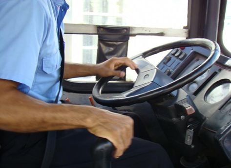 Motoristas e cobradores de ônibus têm direito à aposentadoria especial pela PENOSIDADE.